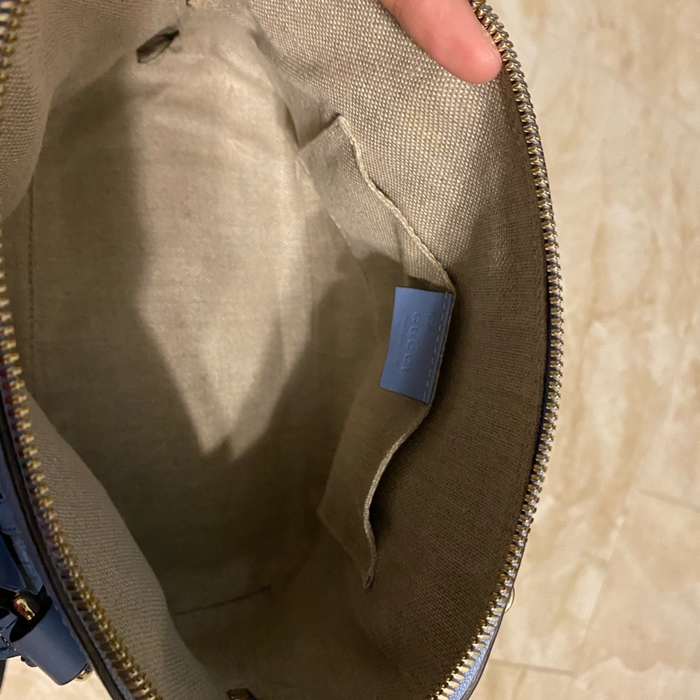 Authentic Blue Gucci handbag - Picture 6 of 7